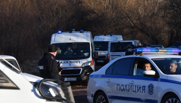 Петима арестувани след откритите мъртви мигранти, правят повторен оглед