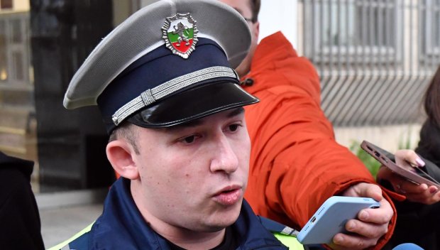 ПРИНЦИПЕН И ЧЕСТЕН: Полицай отново отказа подкуп, този път от украинец