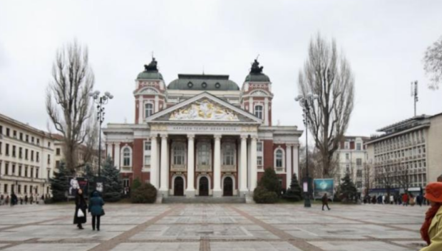 Народният театър за уволнението на Морфов: Подложени сме на системен натиск