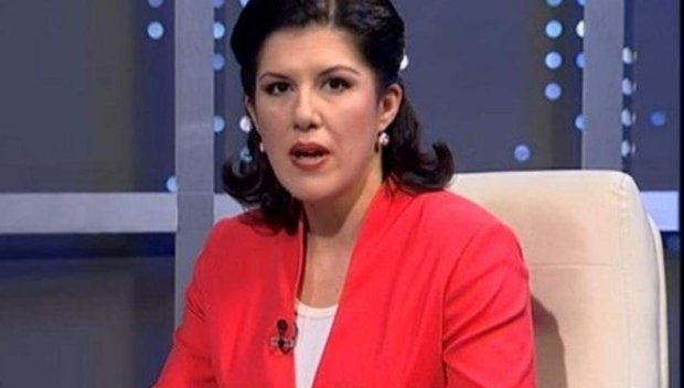 САМО В ПИК И РЕТРО: Жени Марчева се сгоди след развода (СНИМКИ)