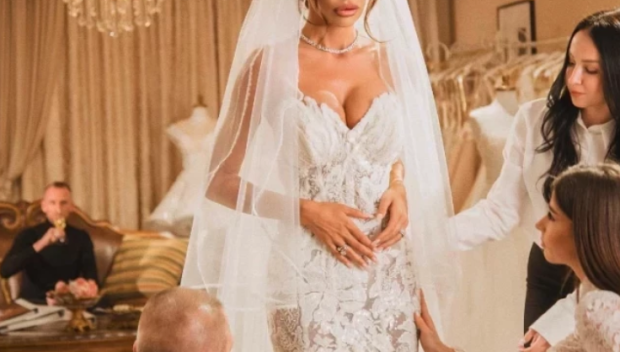 СЛЕД ОПЕРАЦИЯ: Моника Валериева бере душа в болница