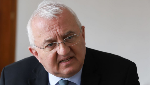 Румен Драганов преброи 9 700 000 влезли в страната туристи