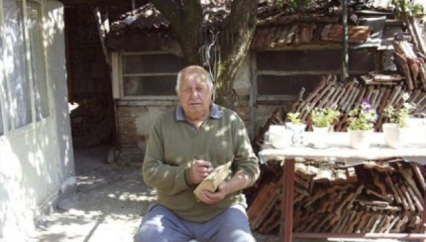 Бай Кольо от Варна церил Фидел Кастро със зелени орехи