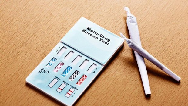 Мъж остава без книжка три пъти след фалшиво положителен полеви тест за наркотици