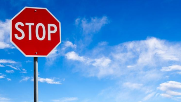 Издирват мъж за 7 кражби на пътен знак в Пловдив