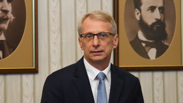 САМО В ПИК: Аферите на премиера Николай Денков