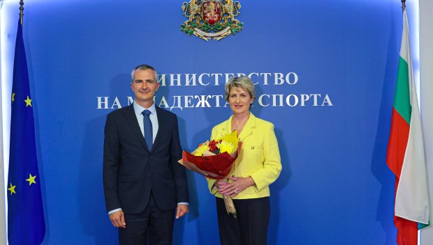 Весела Лечева предаде Министерството на спорта на Димитър Илиев (СНИМКИ)