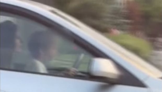 Xванаxа 14-годишен хлапак да шофира кола с подменени номера