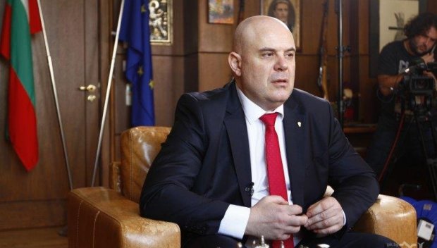 Народният съд срещу Гешев е Кафка и Оруел с дъх на ЦК на БКП и вербален фундаментализъм