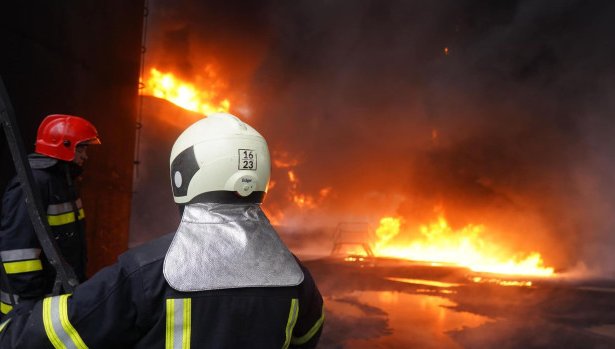 Камион изгоря на Капитан Андреево