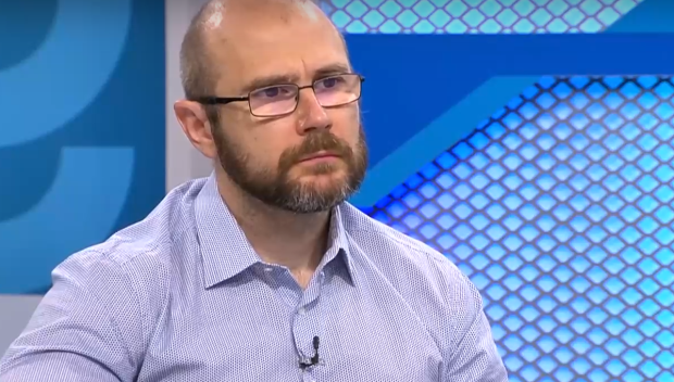 Защитникът на педофилската секта от Петрохан Андрей Янкулов - стипендиант на „Америка за България“ и обслужващ Христо Иванов