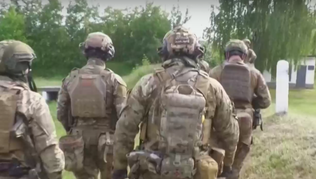 11 души, сред които деца, пострадаха при масирана нощна атака в Запорожие