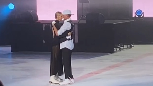 Роман Костомаров отново на леда - 8 месеца след ампутацията на краката (ВИДЕО)