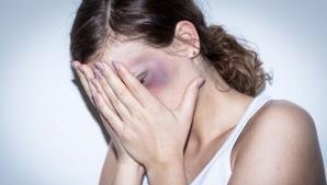 Домашно насилие в Старозагорско: Бабаит преби 62-годишната си жена