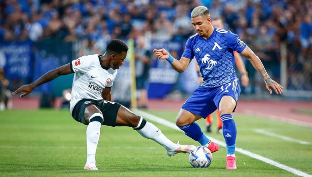 Попиляха Айнтрахт от критики преди реванша с Левски