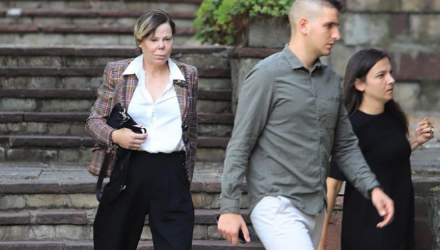 Княгиня Калина се яви в полицията, получи обвинението си и подмина медиите