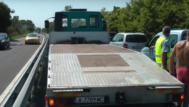 Шофьор блъсна с микробус 6-годишно дете и избяга