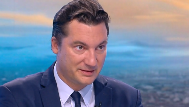 Радев освободи Крум Зарков като секретар по правни въпроси