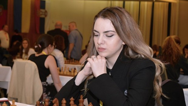 Нургюл Салимова започна с реми на Турнира на претендентките за световната титла по шах