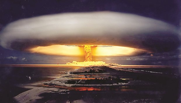 Служител на Държавния департамент на САЩ: Мислим как да изпълним заповедта на Тръмп за възобновяване на ядрените опити