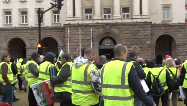 Центърът на София е блокиран от полиция заради протеста на земеделците