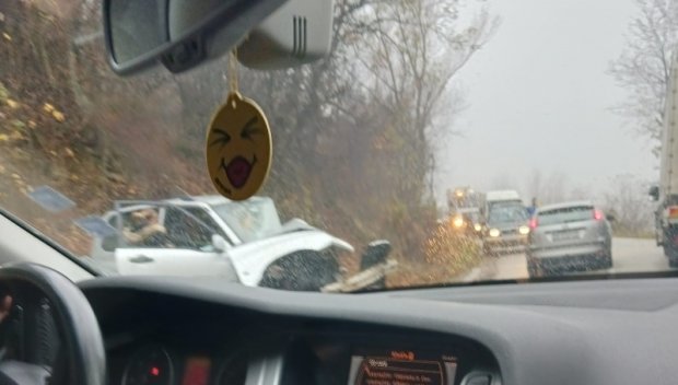 Прокуратурата разследва катастрофа с двама загинали, водачът убиец е бил надрусан