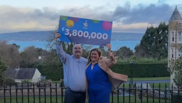 Мъж спечели €4,4 млн. от лотарията, но продължи да работи (ВИДЕО)