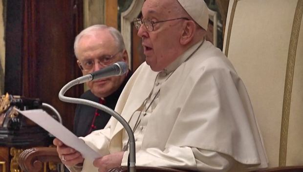 Папа Франциск с призив да се сложи край на спиралата на насилие в Близкия изток