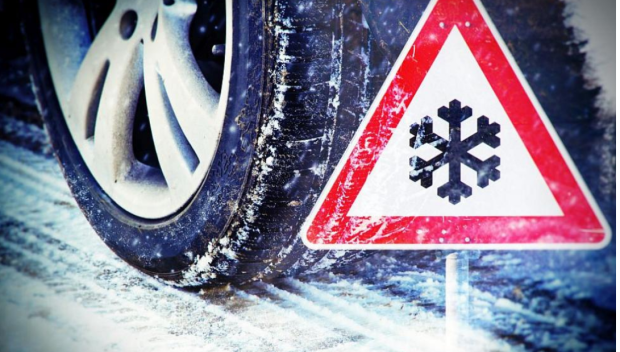 ЗИМА ПО ПЪТИЩАТА: Намалена видимост в проходите Беклемето и Петрохан