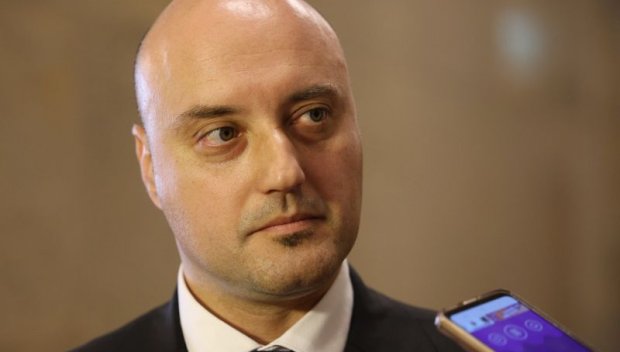 Как министър Славов изпадна в амнезия за Сарафов и Пеевски