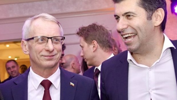 Денков, обществото има само едно очакване - да изчезнеш моментално!