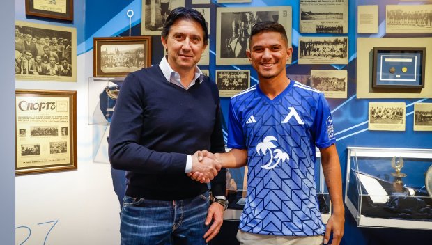 Левски изпуска головата си машина