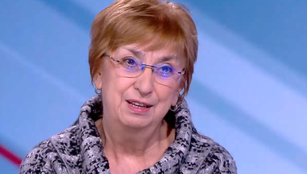 Проф. Екатерина Михайлова: Радев все повече се държи като политически играч - няма време за референдум за еврото