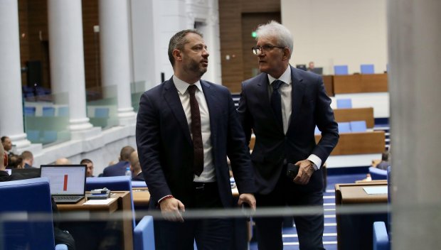 Делян Добрев взриви мрежата: ППДБ ще си прережат ритуално вените, ако аз стана...