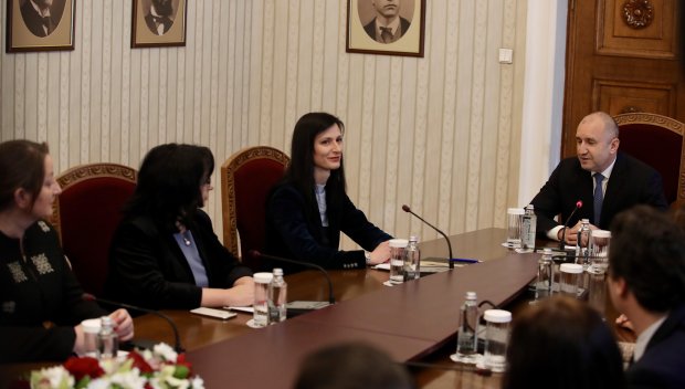 ВАЖЕН ДЕН: Радев връчва мандата за нов кабинет на ГЕРБ-СДС