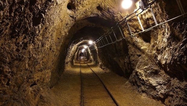 ТЕЖЪК ИНЦИДЕНТ: Срути се мина за злато в Русия, има затрупани миньори