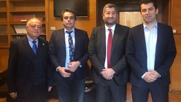 Майстори на сонета и кратките музикални форми