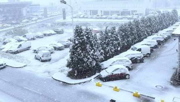 Сняг вали в Сараево