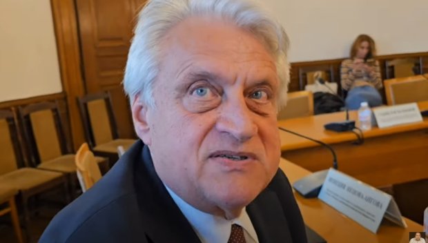 Единственият път да продължим напред е да скъсаме с невидимата мрежа на ДС и нейните епигони тип Рашков, Атанасов и компания