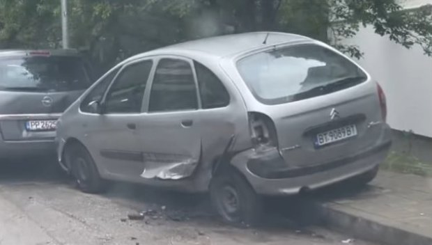 ЕПИЗОД ПОРЕДЕН: Пиян шофьор помете паркирани коли във Велико Търново, с него пътували деца