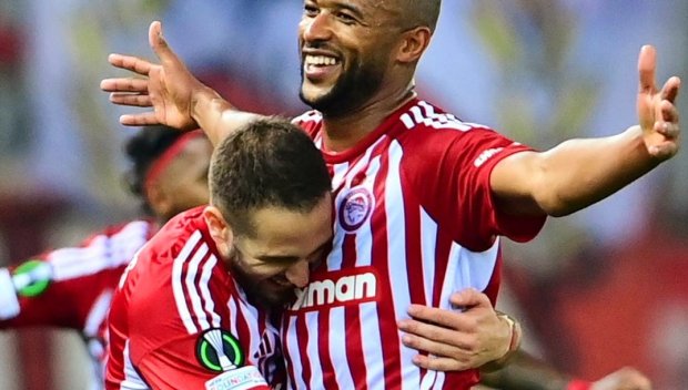 ИСТОРИЧЕСКО: Олимпиакос пак удари Астън Вила и отиде на финал в Лигата на конференциите (СНИМКИ)