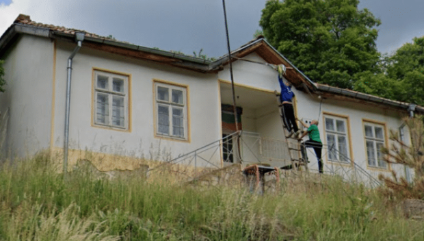 Запалиха кметското наместничество на брезнишкото село Горна Секирна