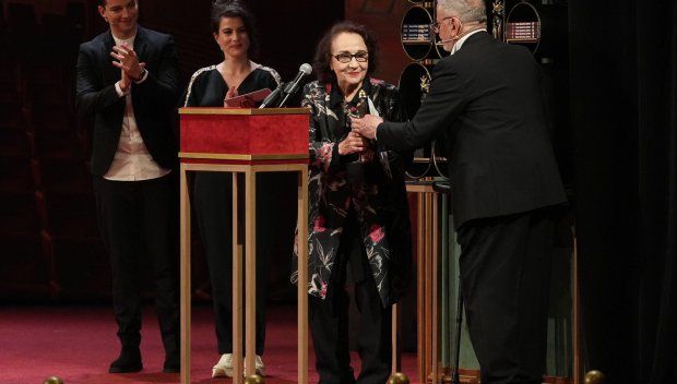 САМО В ПИК И РЕТРО: Легендарната актриса Мария Стефанова след „Аскеера“: Щом работя, значи съм жива! 