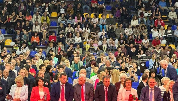 Нинова за ГЕРБ, ППДБ и ДПС: Те пак ще се прегърнат