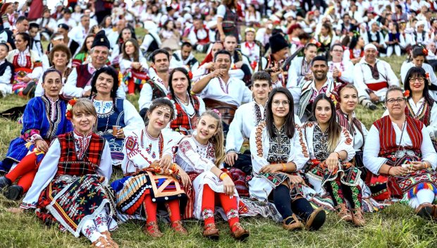 Започна Фестивалът на фолклорната носия в Жеравна