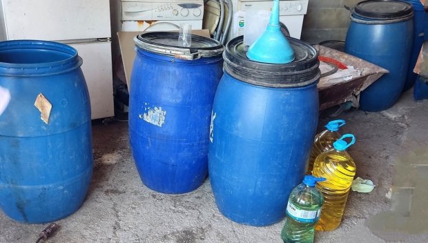 Спипаха над 300 литра наливен контрабанден алкохол в Шуменско