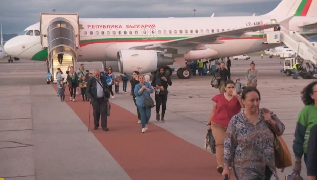 Над 2600 българи са изведени от Близкия изток и Иран, МВнР продължава операцията