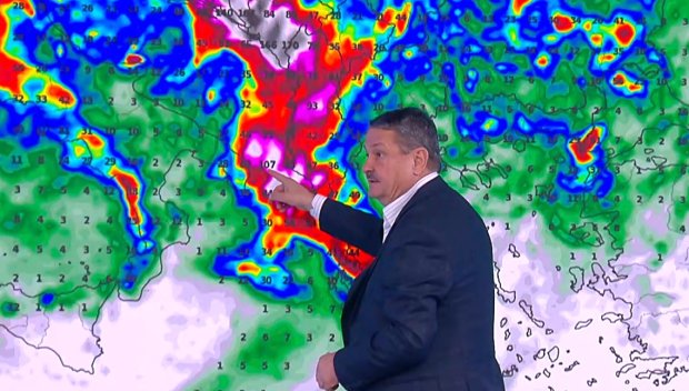 Проф. Георги Рачев: Октомври ще е топъл, нищо чудно да цъфнат дървета
