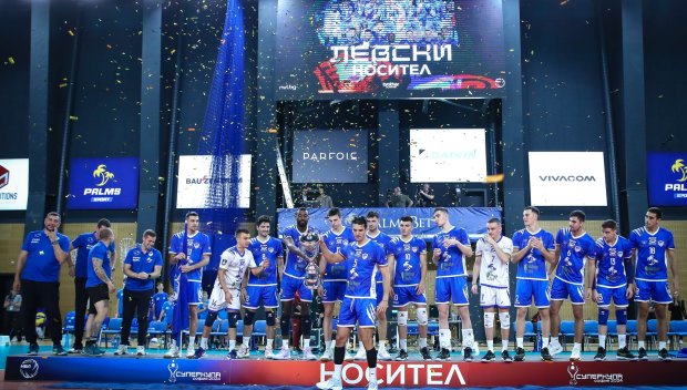 ЗА ВТОРА ПОРЕДНА ГОДИНА: Левски грабна Суперкупата във волейбола