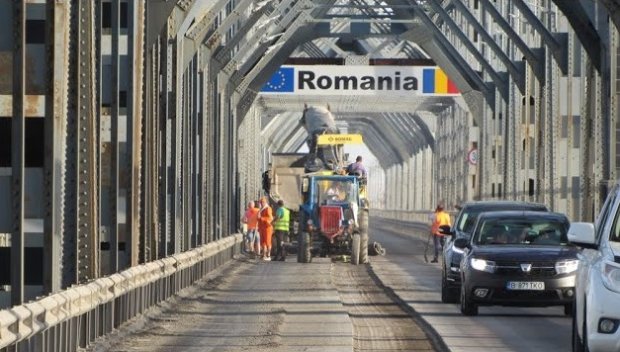 Пак подхващат ремонта на Дунав мост при Русе